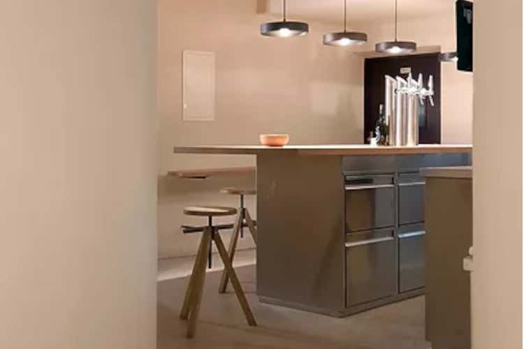 Un particolare dell'interno del ristorante Bretze (foto sito Internet Bretze) Relax e benessere, i nuovi alloggi in Tirolo per la stagione invernale